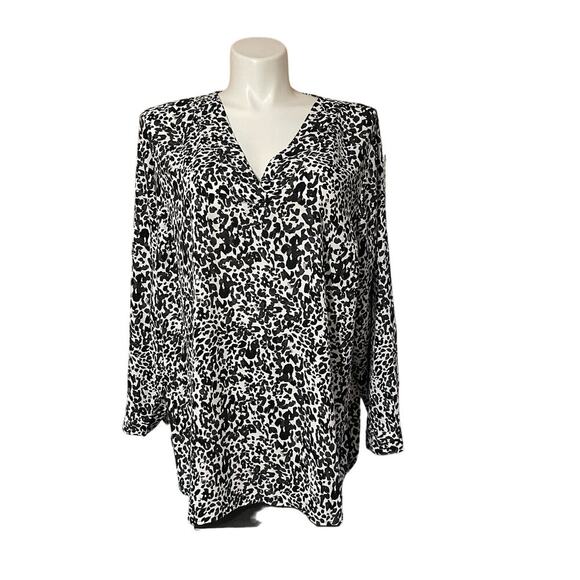 EVRI Women's Plus 2X  Leopard Print Blouse Top V-Neck‎ High-Low Hem New - Picture 1 of 9